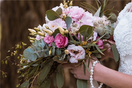В Чувашии открылся популярный свадебный сезон