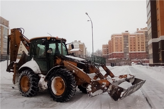 В Чебоксарах организована работа по уборке снега, сосулек и наледи