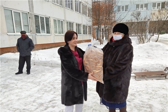 Депутат Госсовета Чувашии Елена Бадаева оказала содействие сотрудникам Городского клинического центра