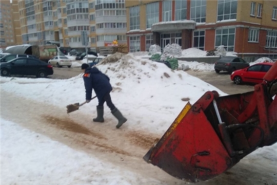 В Чебоксарах в штатном режиме продолжается работа по устранению последствий «ледяного дождя»
