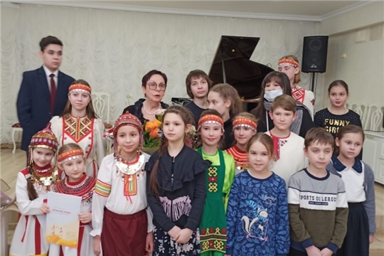 Чувашская национальная музыка открыла цикл «Творческих портретов» преподавателей ЧДМШ № 4 им. Ходяшевых