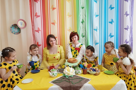 Круглый стол «У самовара я и моя мама» состоялся в детском саду № 52 г. Чебоксары