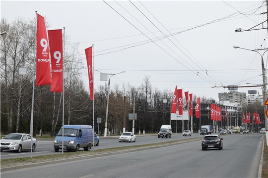 К майским праздникам городские службы преображают нашу столицу