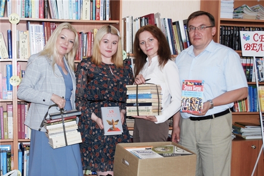 «Книжная инвестиция»: более 3 тысяч книг передано сельским библиотекам республики