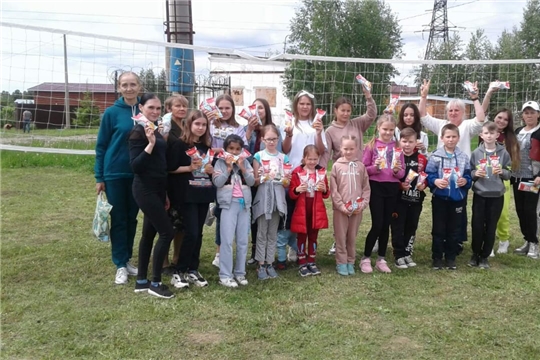 Первый день лета юные жители д. Чандрово отметили праздником детства