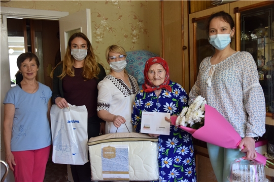 Долгожительнице Московского района г. Чебоксары Людмиле Волковой исполнилось 90 лет