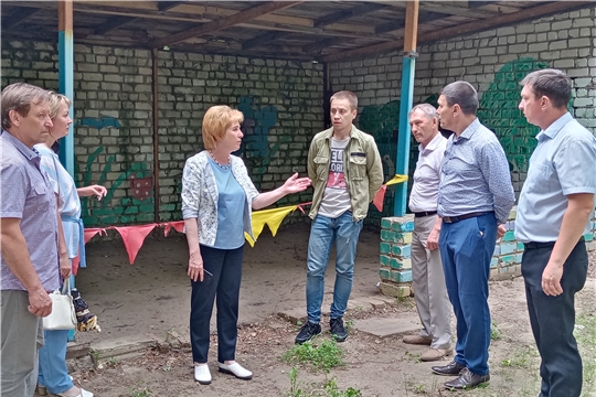 Депутаты осмотрели веранды