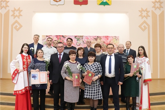 В Новочебоксарске состоялось чествование работников бытового обслуживания населения и жилищно-коммунального хозяйства