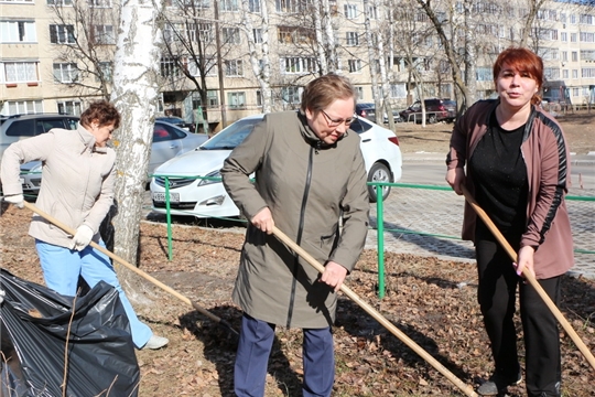 Активные жители ТОС города участвуют в акции  «Я за чистый Новочебоксарск»