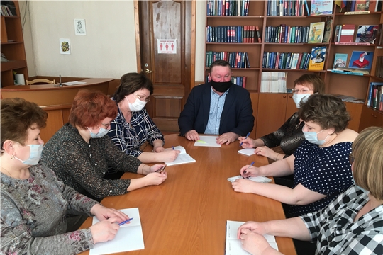 Помощник Уполномоченного по городу Алатырю и Алатырскому району принял участие в проведении дня информации «В мире права»