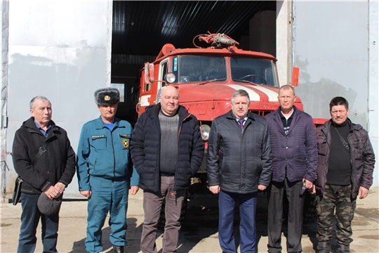 Добровольной пожарной охране Октябрьского сельского поселения вручены ключи от пожарной машины