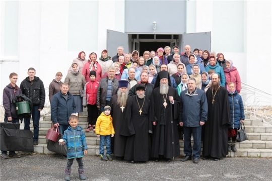 Епископ Алатырский и Порецкий Феодор поздравил верующих Порецкого района со Светлым Праздником Пасхи