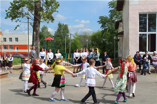 В Порецком районе прошел традиционный фестиваль детского мордовского творчества «Чипайне»
