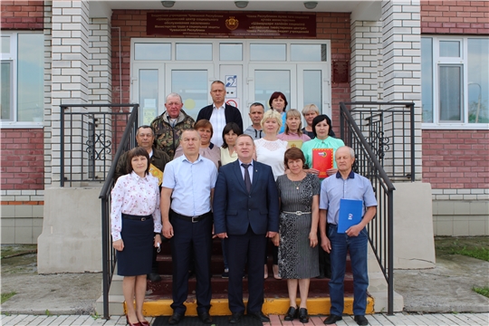  Глава администрации Шемуршинского района  поздравил работников  Шемуршинского центра социального обслуживания населения с профессиональным праздником