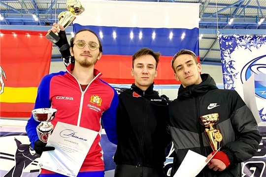 Тимур Карамов одержал победу на Всероссийских соревнованиях по конькобежному спорту