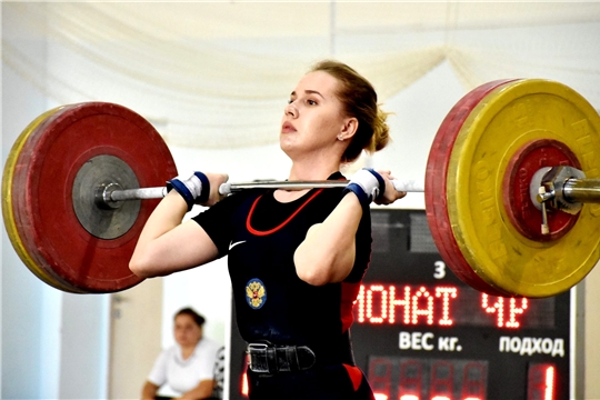 Александра Козлова примет участие в чемпионате Европы по тяжелой атлетике