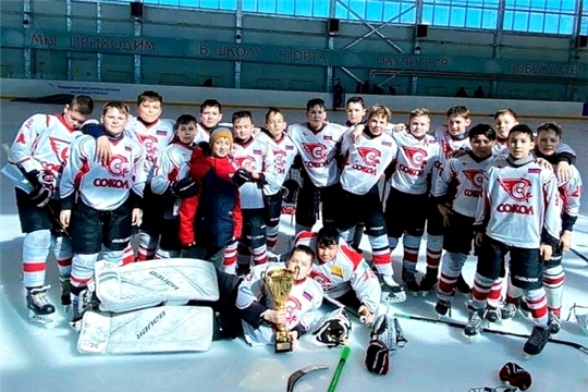 Хоккейная команда «Сокол-2009» выиграла Кубок Приволжья