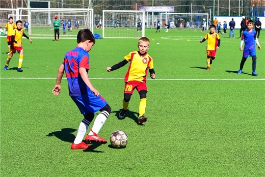 Старт дан: в столице Чувашии проходит детский футбольный турнир «Лига Авторадио Чебоксары»