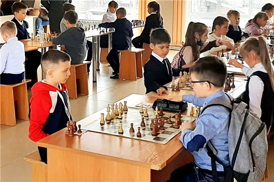 Школьники Чувашии приняли участие во Всероссийской олимпиаде по шахматам