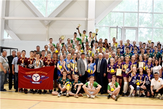 Победой новочебоксарских и батыревских школьников в Чувашии завершился 12-й сезон чемпионата Школьной волейбольной лиги