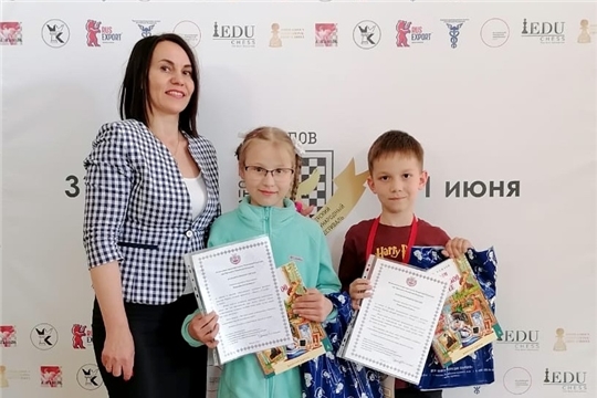 Шахматисты Чувашии сыграли с международным гроссмейстером Анатолием Карповым