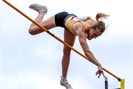 Прыгунья с шестом Анжелика Сидорова выиграла чемпионат Москвы