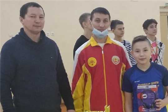 В Урмарах прошел Рождественский турнир по мини – футболу  на призы братьев Хованских