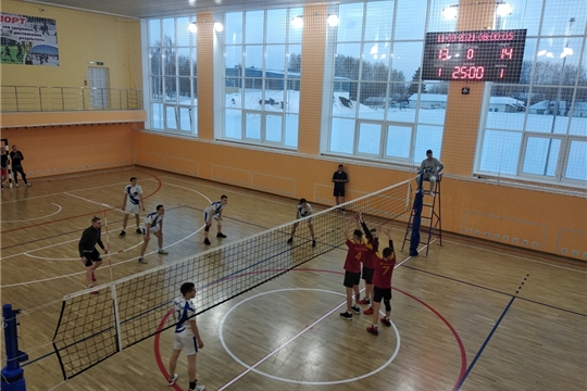 Открытый турнир по волейболу среди мужских команд на призы главы администрации Урмарского городского поселения
