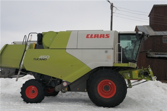 ООО «Средний Аниш» приобрело  новый зерноуборочный комбайн CLAAS TUCANO 450