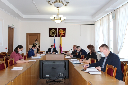 В зале заседаний администрации Урмарского района состоялось заседание Совета по противодействию коррупции