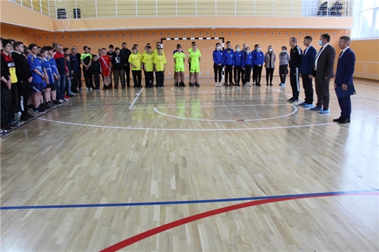 В Урмарском районе проходит Первенство района  по волейболу среди команд юношей ООШ на Кубок главы администрации  района