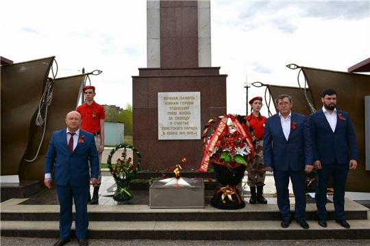 В День Победы в поселке Вурнары открыли мемориал в честь Героя Советского Союза Степана Илларионова