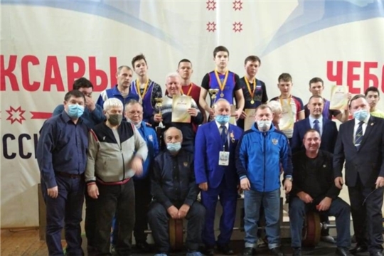 Команда Яльчикского района заняла второе общекомандное место на первенстве Чувашской Республики по тяжелой атлетике среди юношей и девушек 2004 г.р. и моложе