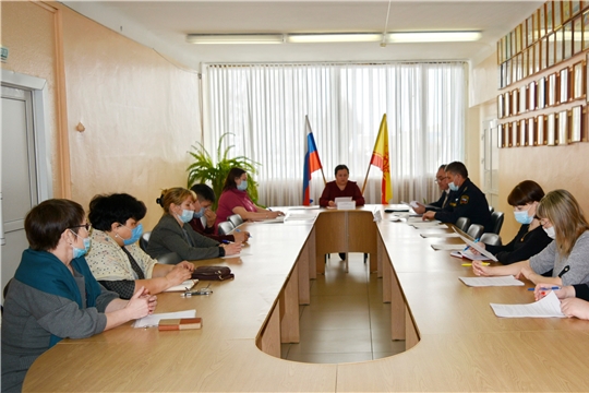 Состоялось заседание Межведомственной комиссии по вопросам повышения доходов консолидированного бюджета Яльчикского района