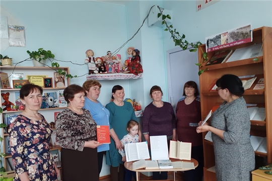 Кольцевая выставка «О том, что было, не забудем…» в Малотаябинской сельской библиотеке