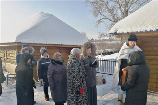 Янтиковский район: в праздничных купаниях на Крещение Господне приняли участие около 600 человек
