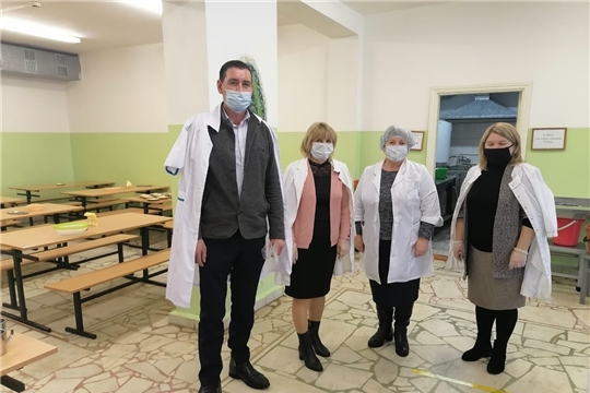 Организацию школьного питания в Янтиковской школе оценила общественная комиссия