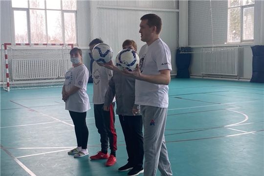 В Янтиковском районе прошел «День без интернета»