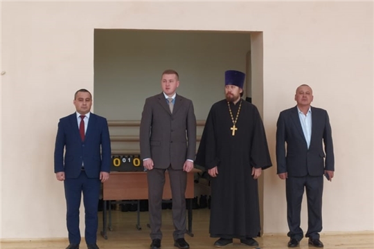 В селе Шимкусы проходит Открытое первенство по волейболу среди школьников в память Александра Миронова