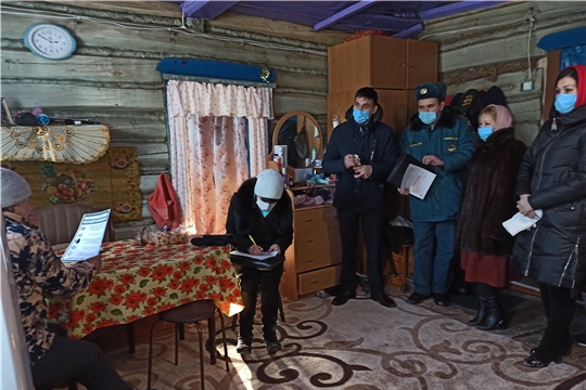 Субъекты профилактики посетили неблагополучные семьи и установили пожарные извещатели