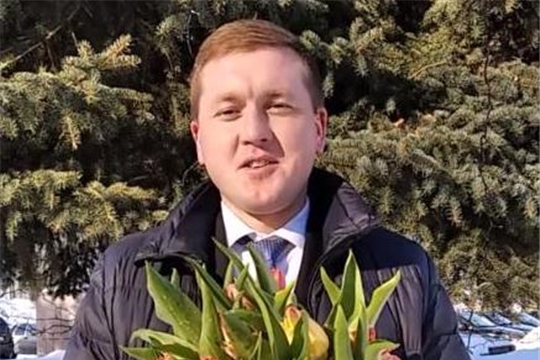 Владимир Михайлов: "Вам цветы, дорогие женщины!"