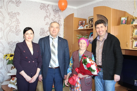 90-летний юбилей отметила жительница города Цивильска Захарова Елизавета Мироновна