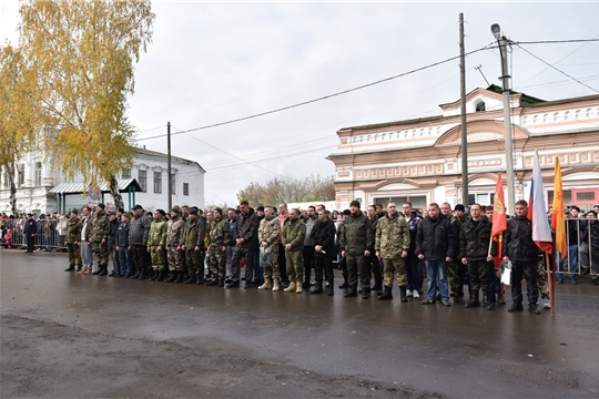 В Алатырском районе проводили граждан, призванных в ряды Вооружённых сил в рамках частичной мобилизации