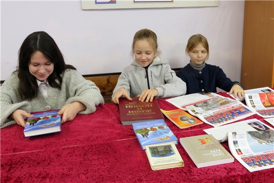 Час истории «Горда героями Россия» прошёл в Кирской сельской библиотеке