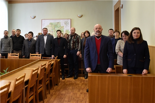 Работники администрации Алатырского муниципального округа ознакомились с ежегодным Посланием Главы Чувашии Олега Николаева Госсовету республики