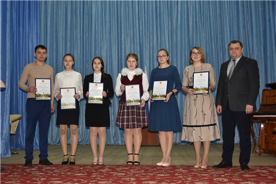 Лучшим представителям молодежи Алатырского округа заслуженные награды