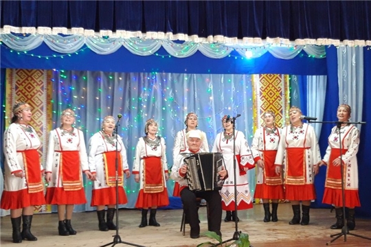 Фольклорный коллектив «Хевел» Сойгинского СДК побывал с концертной  программой в селе Старые Чукалы