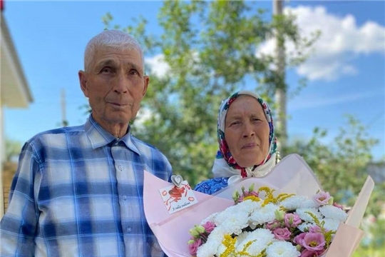 55-летний юбилей совместной жизни отметили Аркадий Викторович и Людмила Михайловна Леонтьевы из д.Красномайск 