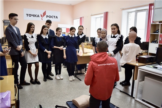 Волонтеры-медики провели образовательные школы на территории Чувашской Республики
