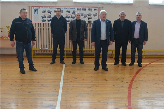 Традиционный турнир по во-лейболу среди мужчин памяти Николая Елкина